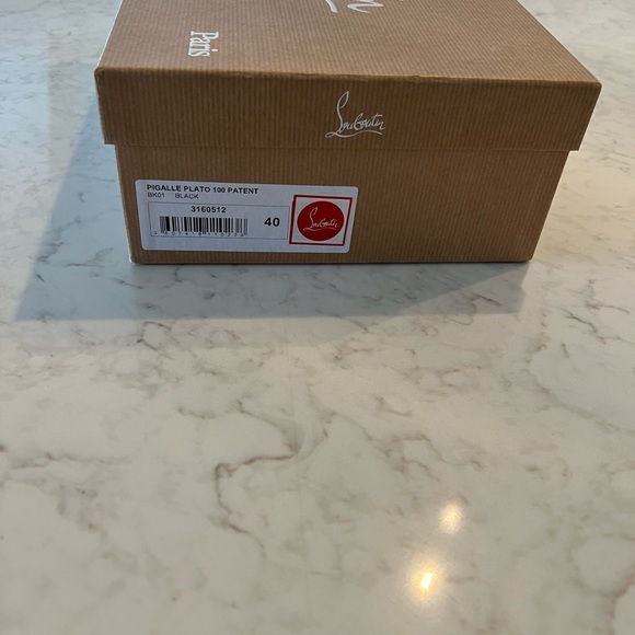 Christian Louboutin Pigalle Plato 100 Patent - Picture 2 of 5